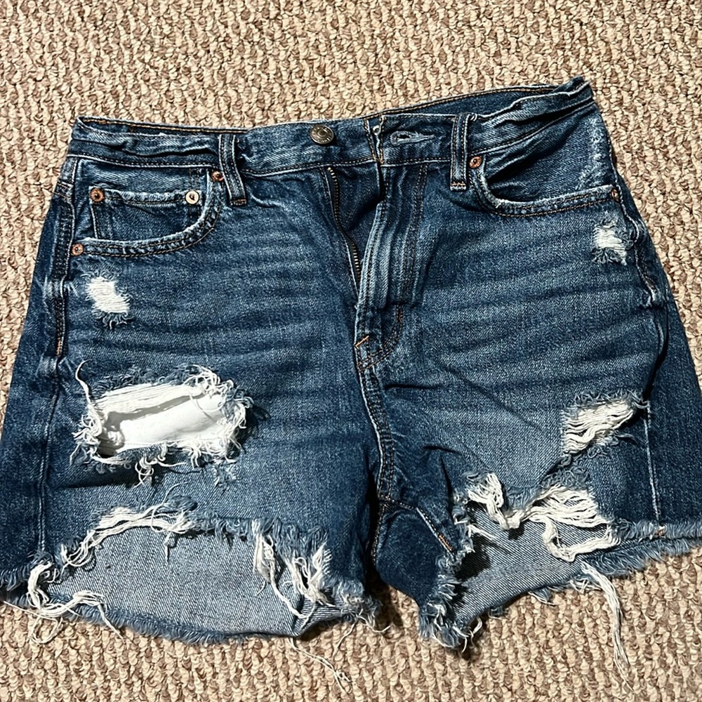 american eagle 90s boyfriend short